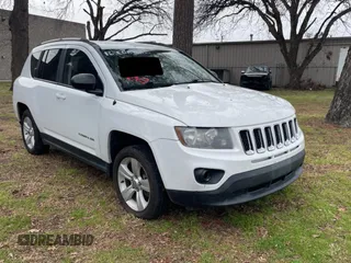 2016 Jeep Compass Sport with VIN 1C4NJCBA3GD568160, listed as a Copart auction lot 44409505 with 174,612 mi miles and Clean title. Bid and sale history available at DreamBid. Image 1.