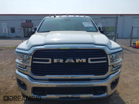 2019 Ram 2500 Big Horn with VIN 3C6UR5DJ1KG570506, listed as a IAAI auction lot 42372500 with 76,161 mi miles and . Bid and sale history available at DreamBid. Image 12.