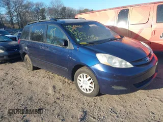 2007 Toyota Sienna CE with VIN 5TDZK23C37S072935, listed as a IAAI auction lot 41687866 with 999,999 mi miles. Bid and sale history available at carsss.com. Image 1.