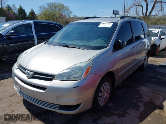 2005 Toyota Sienna CE with VIN 5TDZA23CX5S322655, listed as a IAAI auction lot 41884933 with 181,496 mi miles. Bid and sale history available at carsss.com. Image 18.