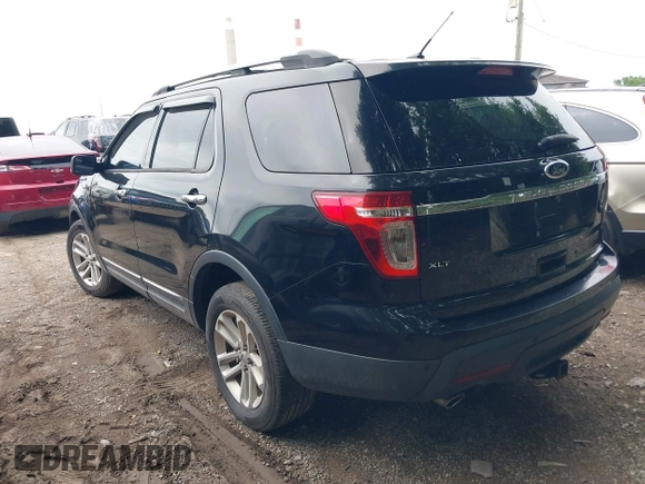 2014 Ford Explorer XLT z VIN 1FM5K7D89EGA23019, wystawiony jako IAAI lot #42706931 z przebiegiem 175 077 mil mil oraz . Historia ofert i sprzedaży dostępna na DreamBid. Obrazek 3.