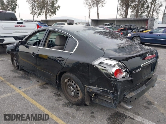 2007 Nissan Altima 2.5 with VIN 1N4AL21E67N483630, listed as a IAAI auction lot 41725228 with 135,792 mi miles. Bid and sale history available at carsss.com. Image 3.