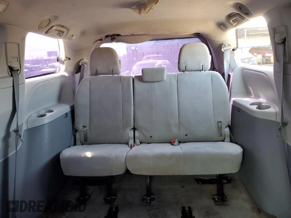 2013 Toyota Sienna L с VIN 5TDZK3DCXDS322283, выставлен на аукционе Copart как лот 43822525 с пробегом 151 341 миль миль и Списание • Salvage title. История ставок и продаж доступна на DreamBid. Изображение 10.