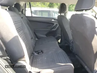 2024 Volkswagen Tiguan S z VIN 3VVRB7AX8RM069620, wystawiony jako Copart lot #56954215 z przebiegiem 22 079 mil mil oraz Szkoda całkowita • Salvage title. Historia ofert i sprzedaży dostępna na DreamBid. Obrazek 11.