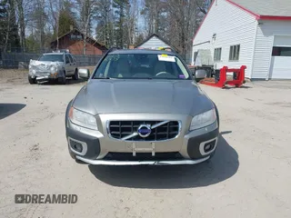 2012 Volvo XC70 T6 with VIN YV4902BZXC1137733, listed as a IAAI auction lot 42018303 with Not Provided miles and . Bid and sale history available at DreamBid. Image 12.