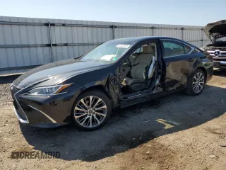 2021 Lexus ES 300h с VIN 58ADA1C12MU007706, выставлен на аукционе Copart как лот 61953195 с пробегом 55 071 миль миль и Списание • Salvage title. История ставок и продаж доступна на DreamBid. Изображение 1.