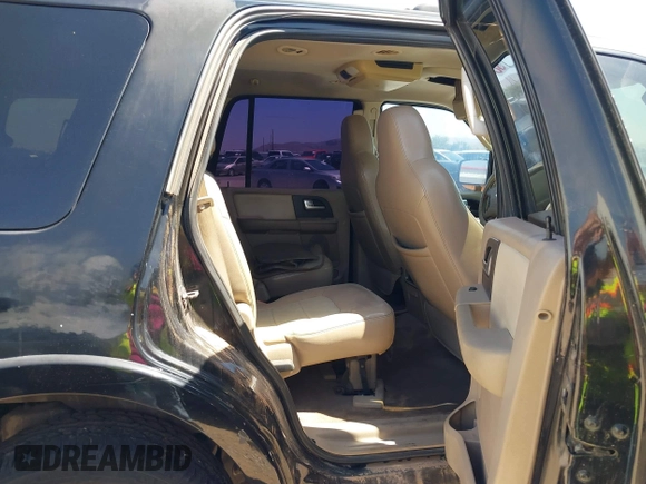 2004 Ford Expedition Eddie Bauer с VIN 1FMPU17L04LA95944, выставлен на аукционе IAAI как лот 42339649 с пробегом Не указан миль и . История ставок и продаж доступна на DreamBid. Изображение 8.