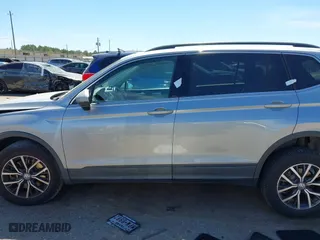 2019 Volkswagen Tiguan SE with VIN 3VV3B7AX5KM195140, listed as a IAAI auction lot 41803748 with 116,898 mi miles. Bid and sale history available at carsss.com. Image 14.