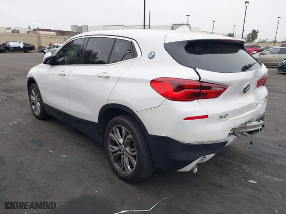 2020 BMW X2 sDrive28i with VIN WBXYH9C02L5P59822, listed as a IAAI auction lot 41893205 with 1 mi miles. Bid and sale history available at carsss.com. Image 3.