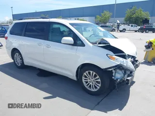 2015 Toyota Sienna XLE с VIN 5TDYK3DC1FS663022, выставлен на аукционе IAAI как лот 42267213 с пробегом 78 559 миль миль и . История ставок и продаж доступна на DreamBid. Изображение 1.