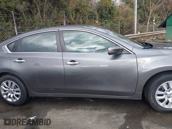 2014 Nissan Altima SV with VIN 1N4AL3AP1EN355509, listed as a IAAI auction lot 40895974 with 264,525 mi miles and . Bid and sale history available at carsss.com. Image 13.