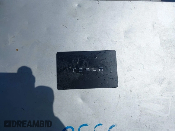 2025 Tesla Model 3 Long Range z VIN 5YJ3E1EAXSF885110, wystawiony jako IAAI lot #42400734 z przebiegiem 4 276 mil mil oraz . Historia ofert i sprzedaży dostępna na DreamBid. Obrazek 11.