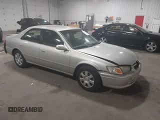 2001 Toyota Camry CE z VIN JT2BG22K510596960, wystawiony jako IAAI lot #42435813 z przebiegiem 200 824 mil mil oraz . Historia ofert i sprzedaży dostępna na DreamBid. Obrazek 1.