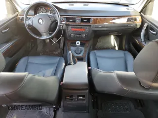 2011 BMW 3 Series 328i z VIN WBAPH7G59BNL85966, wystawiony jako Copart lot #49182085 z przebiegiem 140 626 mil mil oraz Szkoda całkowita • Salvage title. Historia ofert i sprzedaży dostępna na DreamBid. Obrazek 8.