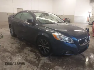 2012 Volvo C70 T5 with VIN YV1672MC2CJ126049, listed as a IAAI auction lot 41417417 with 62,321 mi miles. Bid and sale history available at carsss.com. Image 1.