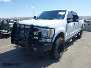 2017 Ford Super Duty F-250 SRW Lariat with VIN 1FT7W2BT8HEE20684, listed as a IAAI auction lot 41726253 with 90,898 mi miles. Bid and sale history available at carsss.com. Image 17.