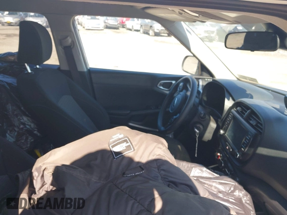 2020 Kia Soul S with VIN KNDJ23AUXL7003727, listed as a IAAI auction lot 41985634 with 69,457 mi miles and . Bid and sale history available at DreamBid. Image 5.