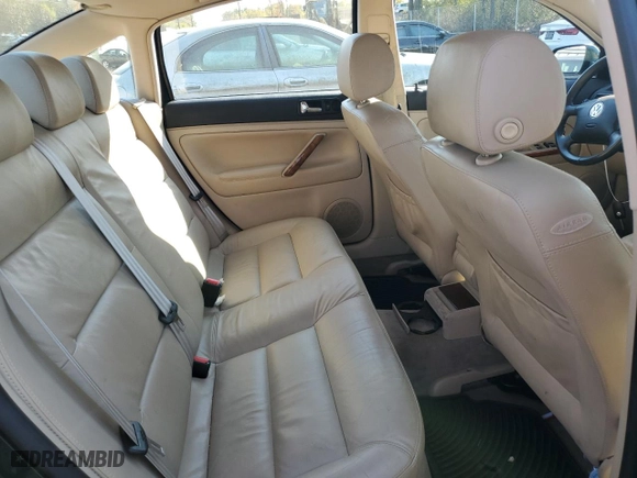 1999 Volkswagen Passat GLS with VIN WVWPD63B5XE497918, listed as a Copart auction lot 75795044 with 121,229 mi miles and Salvage Title. Bid and sale history available at carsss.com. Image 10.
