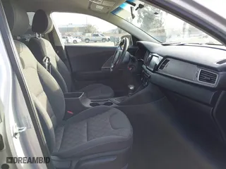 2017 Kia Niro FE with VIN KNDCB3LC9H5043250, listed as a IAAI auction lot 41848421 with 196,428 mi miles. Bid and sale history available at carsss.com. Image 5.