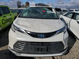 2021 Toyota Sienna Limited with VIN 5TDZRKEC0MS050234, listed as a Copart auction lot 44274465 with 71,644 mi miles and Salvage Title. Bid and sale history available at carsss.com. Image 5.