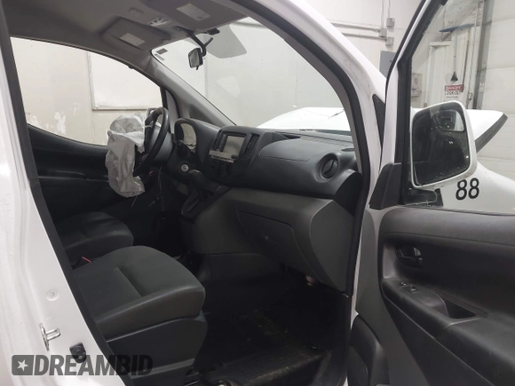 2020 Nissan NV200 S with VIN 3N6CM0KN1LK706933, listed as a IAAI auction lot 42098705 with 38,332 mi miles and . Bid and sale history available at DreamBid. Image 5.