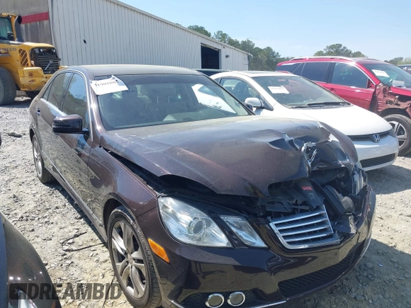2010 Mercedes-Benz E-Class E 350 Luxury with VIN WDDHF8HBXAA251115, listed as a IAAI auction lot 41901802 with 134,323 mi miles. Bid and sale history available at carsss.com. Image 1.