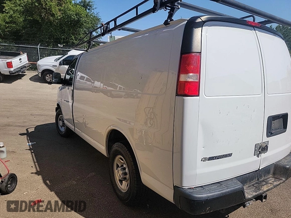 2019 Chevrolet Express Cargo с VIN 1GCWGAFP8K1160429, выставлен на аукционе IAAI как лот 42556044 с пробегом 108 476 миль миль и . История ставок и продаж доступна на DreamBid. Изображение 15.