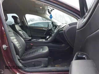 2013 Ford Fusion SE with VIN 3FA6P0H9XDR243190, listed as a IAAI auction lot 41622504 with 237,174 mi miles. Bid and sale history available at carsss.com. Image 5.