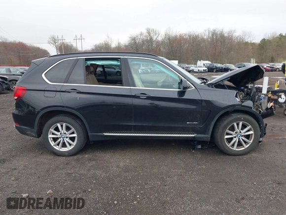 2014 BMW X5 xDrive35i z VIN 5UXKR0C51E0H26528, wystawiony jako IAAI lot #42027626 z przebiegiem 87 228 mil mil oraz . Historia ofert i sprzedaży dostępna na DreamBid. Obrazek 13.