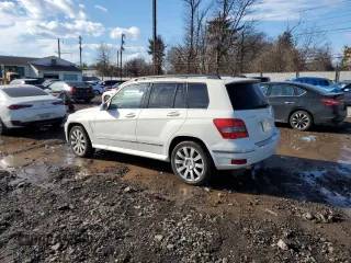 2010 Mercedes-Benz GLK 350 with VIN WDCGG8HB0AF325674, listed as a Copart auction lot 42317145 with 189,399 mi miles and Clean Title. Bid and sale history available at DreamBid. Image 2.