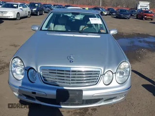 2006 Mercedes-Benz E-Class 3.5L with VIN WDBUF56J06A737827, listed as a IAAI auction lot 41748739 with 197,843 mi miles. Bid and sale history available at carsss.com. Image 12.