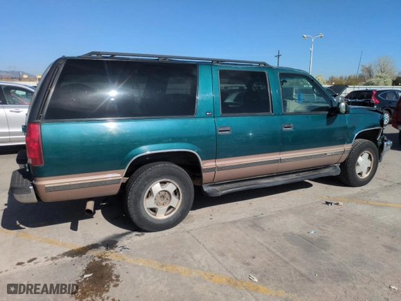 1996 GMC Suburban with VIN 1GKFK16R0TJ729179, listed as a Copart auction lot 51996035 with 206,230 mi miles and Salvage Title. Bid and sale history available at carsss.com. Image 3.