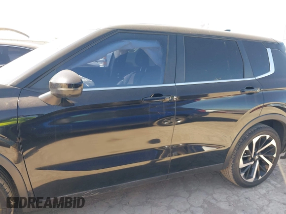 2022 Mitsubishi Outlander SE z VIN JA4J4UA82NZ050917, wystawiony jako IAAI lot #41971485 z przebiegiem 53 678 mil mil oraz . Historia ofert i sprzedaży dostępna na DreamBid. Obrazek 14.