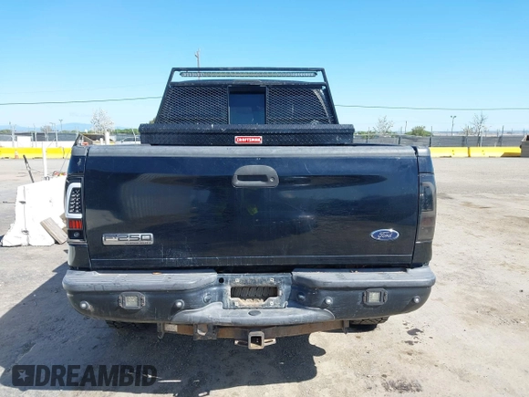 2007 Ford Super Duty F-250 XL with VIN 1FTSW21P27EA19760, listed as a IAAI auction lot 41959940 with 313,508 mi miles. Bid and sale history available at carsss.com. Image 16.