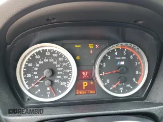 2011 BMW M3 z VIN WBSPM9C54BE202949, wystawiony jako Copart lot #45287265 z przebiegiem 78 524 mil mil oraz Szkody całkowita. Historia ofert i sprzedaży dostępna na DreamBid. Obrazek 9.