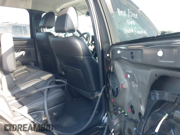 2024 Mazda CX-90 Select z VIN JM3KKAHD3R1165975, wystawiony jako IAAI lot #42086144 z przebiegiem 10 317 mil mil oraz . Historia ofert i sprzedaży dostępna na DreamBid. Obrazek 8.