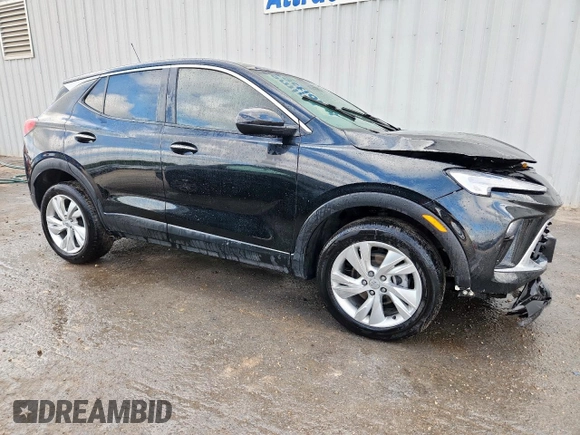 2024 Buick Encore GX Preferred z VIN KL4AMCSL7RB216831, wystawiony jako Copart lot #59699115 z przebiegiem 14 484 mil mil oraz Czysty tytuł • Clean title. Historia ofert i sprzedaży dostępna na DreamBid. Obrazek 4.