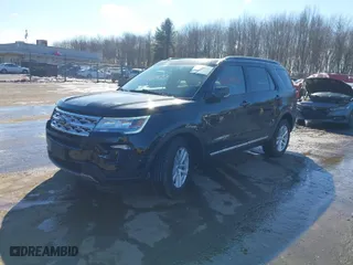 2018 Ford Explorer XLT with VIN 1FM5K8D88JGC89048, listed as a IAAI auction lot 41670425 with 97,498 mi miles. Bid and sale history available at carsss.com. Image 2.
