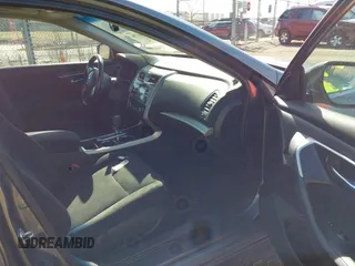 2014 Nissan Altima SV with VIN 1N4AL3AP2EC271064, listed as a IAAI auction lot 41931786 with 126,346 mi miles and . Bid and sale history available at DreamBid. Image 5.