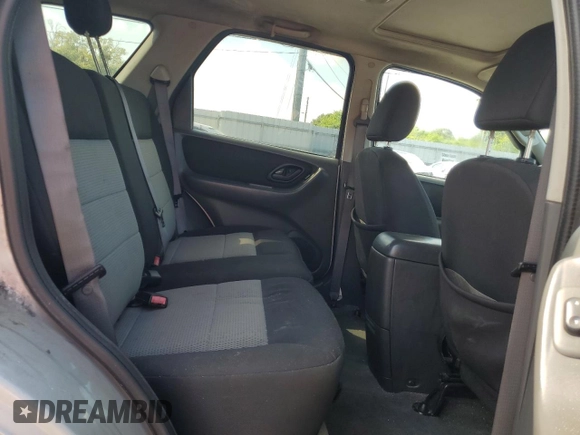 2007 Ford Escape XLT with VIN 1FMYU03137KB70360, listed as a Copart auction lot 70698654 with 114,353 mi miles and Non Repairable. Bid and sale history available at carsss.com. Image 11.
