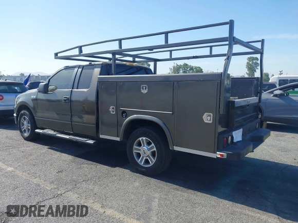 2008 Ford F-150 XL z VIN 1FTPX125X8KC77697, wystawiony jako IAAI lot #42328619 z przebiegiem 178 574 mil mil oraz . Historia ofert i sprzedaży dostępna na DreamBid. Obrazek 3.