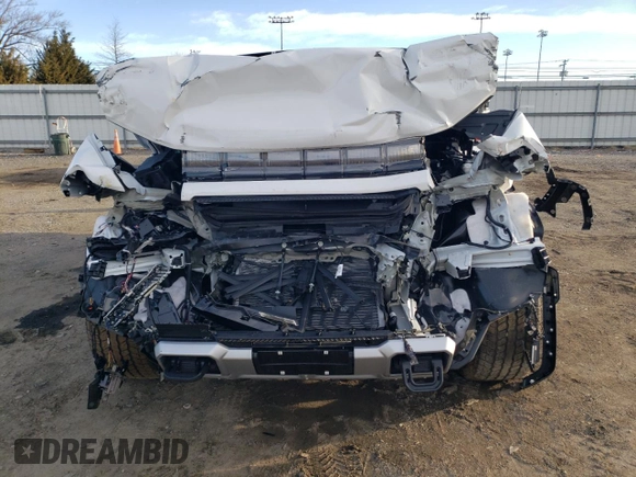 2025 GMC Hummer EV 2X with VIN 1GKB0NDE5SU102096, listed as a Copart auction lot 47083615 with 8,713 mi miles and Salvage Title. Bid and sale history available at carsss.com. Image 5.