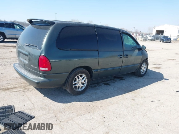 2000 Dodge Caravan SE with VIN 2B4GP44GXYR612794, listed as a IAAI auction lot 41800030 with 485,798 mi miles. Bid and sale history available at carsss.com. Image 4.