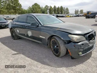 2009 BMW 7 Series 750Li z VIN WBAKB83569CY57456, wystawiony jako Copart lot #56789415 z przebiegiem 103 139 mil mil oraz Czysty tytuł • Clean title. Historia ofert i sprzedaży dostępna na DreamBid. Obrazek 4.