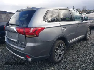 2017 Mitsubishi Outlander SE z VIN JA4AZ3A34HZ033833, wystawiony jako IAAI lot #41608628 z przebiegiem 80 382 mil mil oraz . Historia ofert i sprzedaży dostępna na DreamBid. Obrazek 4.