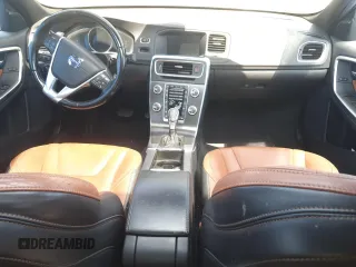 2015 Volvo S60 T6 Drive-E с VIN YV149MFK4F2336717, выставлен на аукционе Copart как лот 51391435 с пробегом Не указан миль и Списание • Salvage title. История ставок и продаж доступна на DreamBid. Изображение 8.