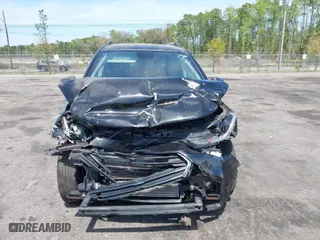 2020 Chevrolet Trax LT with VIN KL7CJLSB0LB007708, listed as a IAAI auction lot 41894103 with 101,277 mi miles. Bid and sale history available at carsss.com. Image 6.