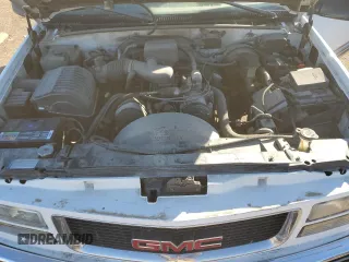1999 GMC Denali z VIN 1GKEK13R5XR503159, wystawiony jako Copart lot #89018655 z przebiegiem 229 819 mil mil oraz Czysty tytuł • Clean title. Historia ofert i sprzedaży dostępna na DreamBid. Obrazek 12.