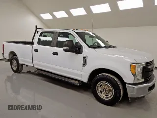 2017 Ford F-250 XL with VIN 1FT7W2A62HEB60259, listed as a Copart auction lot 63471355 with 107,247 mi miles and Clean title. Bid and sale history available at DreamBid. Image 4.