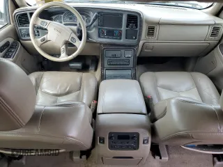 2006 GMC Yukon XL z VIN 1GKFK66U46J101454, wystawiony jako Copart lot #42088485 z przebiegiem Nie podano mil oraz Szkoda całkowita • Salvage title. Historia ofert i sprzedaży dostępna na DreamBid. Obrazek 8.